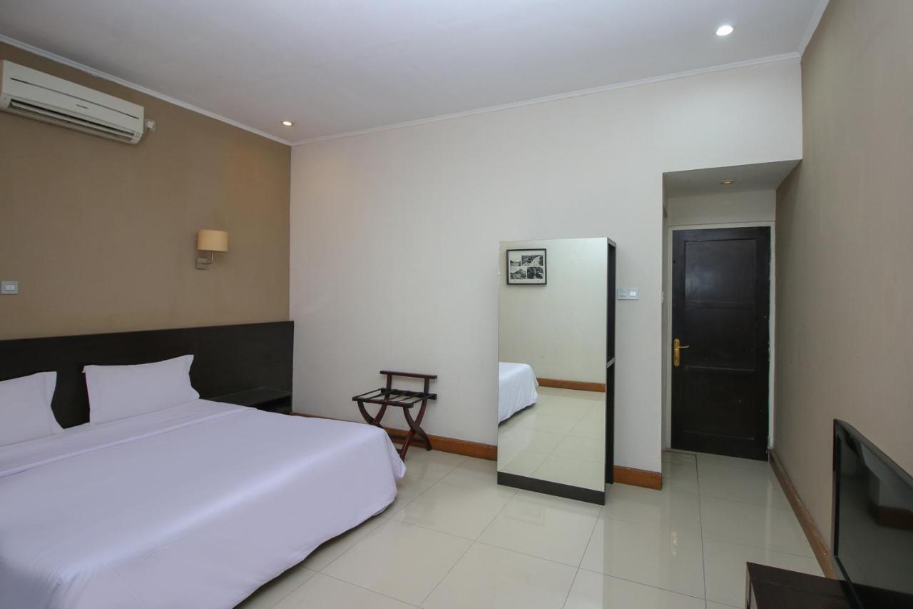 Sky Hotel Buah Batu 1 Bandung Bagian luar foto
