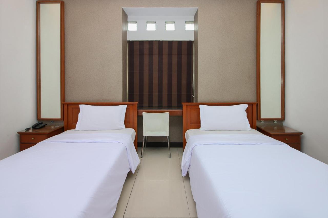 Sky Hotel Buah Batu 1 Bandung Bagian luar foto